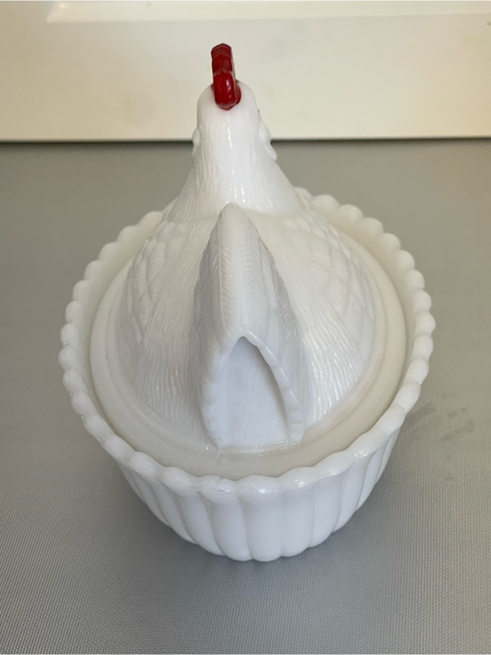 Vintage Westmoreland White Milk Glass Hen on Nest Dish with Red Accents Sz 5.5” - Picture 5 of 10